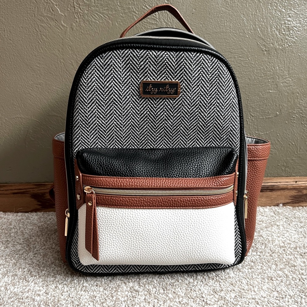 Itzy Ritzy Mini Diaper Bag with charms & packing cubes